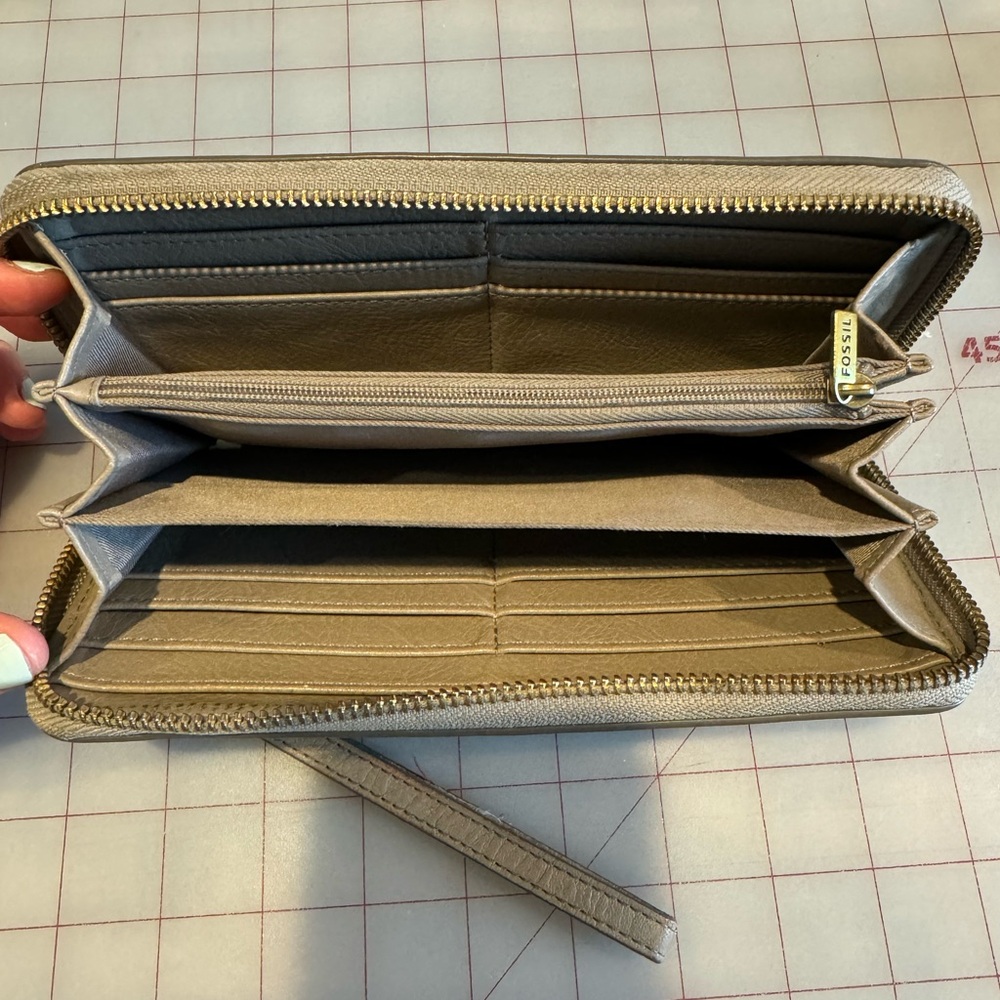 Fossil Zip Around Wristlet Wallet - image 5